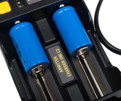 Зарядное устройство Armytek Uni C2 на 2 аккумулятора (универсальное)